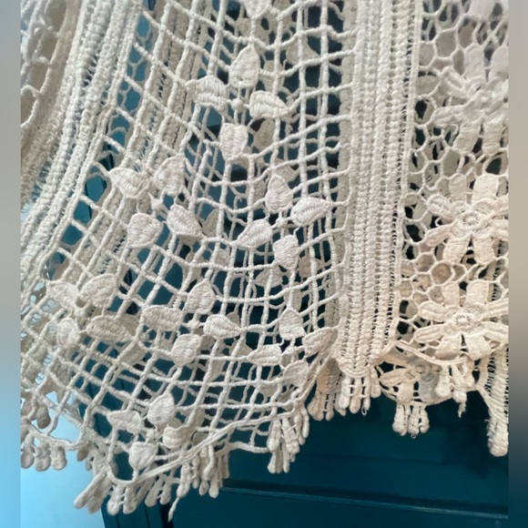 Cream crocheted camisole - Picture 3 of 3